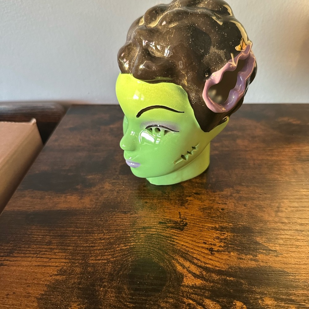 Bride of Frankenstein led light